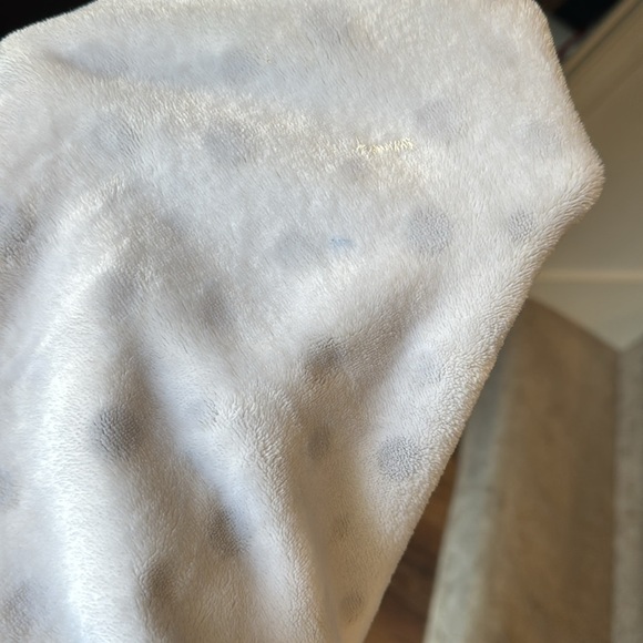 ullaby Lane Baby Blanket Lovey whiteish gray pika dot pattern Polka Dot Throw - Picture 5 of 7